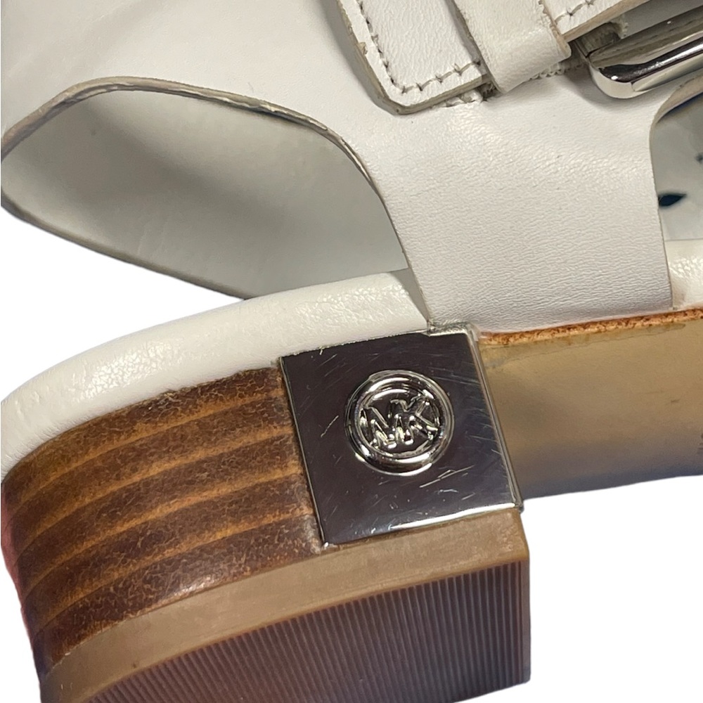 Michael Kors London Thong Sandals - Picture 4 of 5